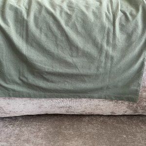 Lululemon oversived T shirt (M)